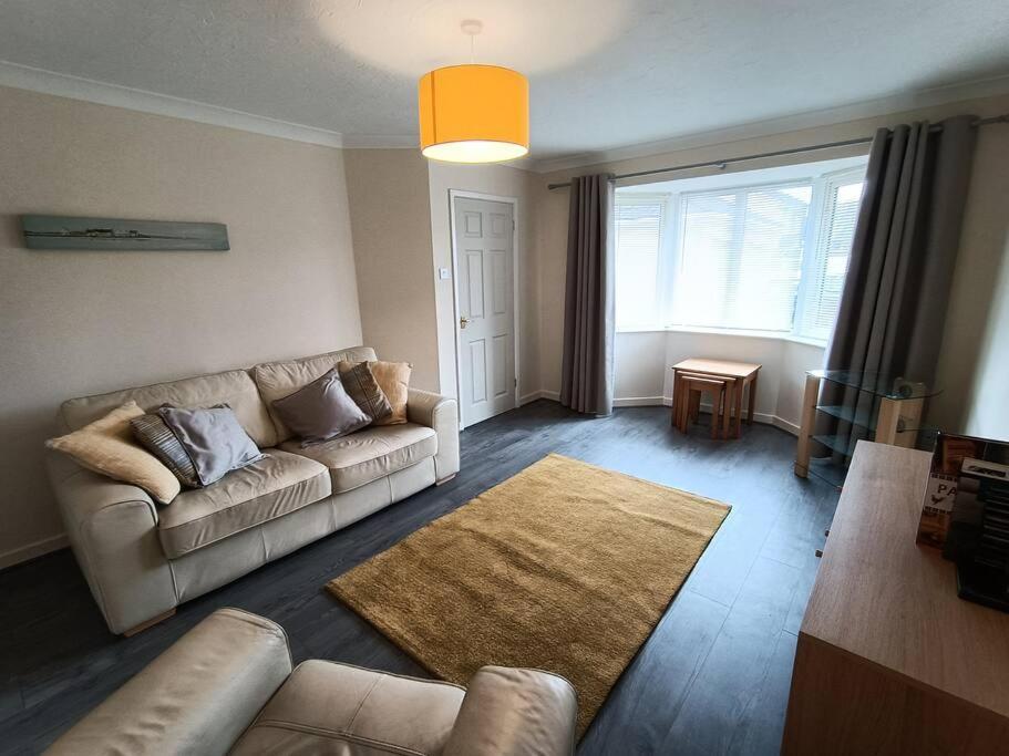 Вилла Trevithick Gardens, No 47. Мертир-Тидвилл Экстерьер фото